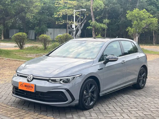 Фотография автомобиля — Volkswagen Golf