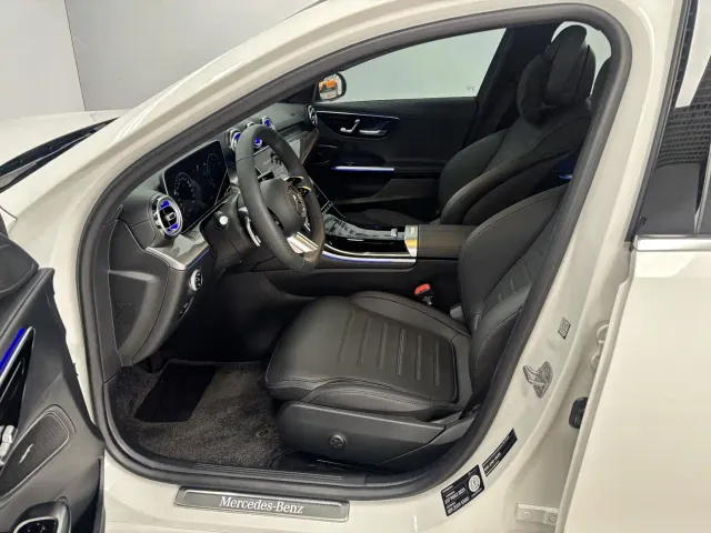 Mercedes-Benz C-Class — Фото автомобиля 12