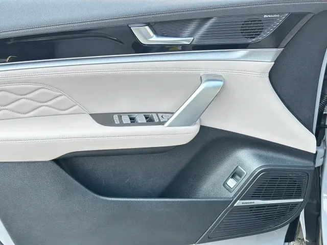 BYD Tang — Фото автомобиля 17