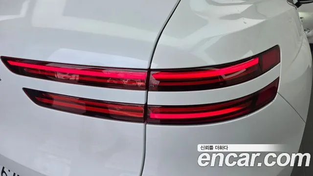 Genesis GV70 2.5T Бензин 2WD — Фото автомобиля 20