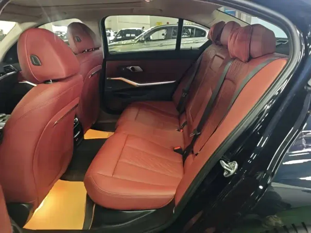 BMW 3 Series — Фото автомобиля 16