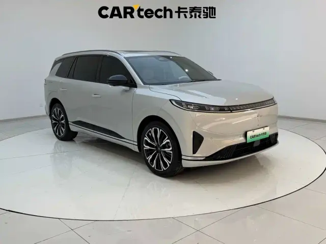 Dongfeng eπ 008 — Фото автомобиля 4