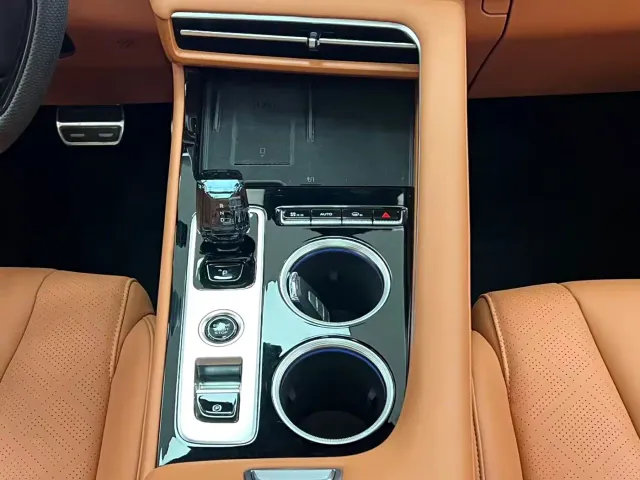 Geely Boyue — Фото автомобиля 26