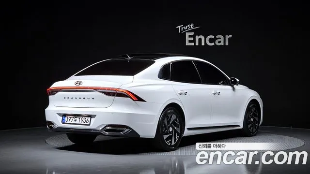 Hyundai Grandeur (New) Hybrid — Фото автомобиля 2