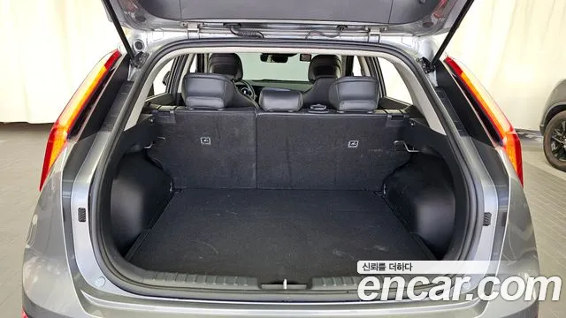 Kia Niro New — Фото автомобиля 20