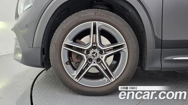 Mercedes-Benz GLB-Class — Фото автомобиля 5