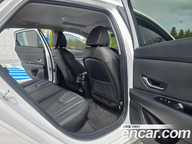Hyundai AVANTE Новый Avante (CN7) — Фото автомобиля 17