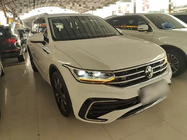 Volkswagen Tiguan L — Фото автомобиля 3
