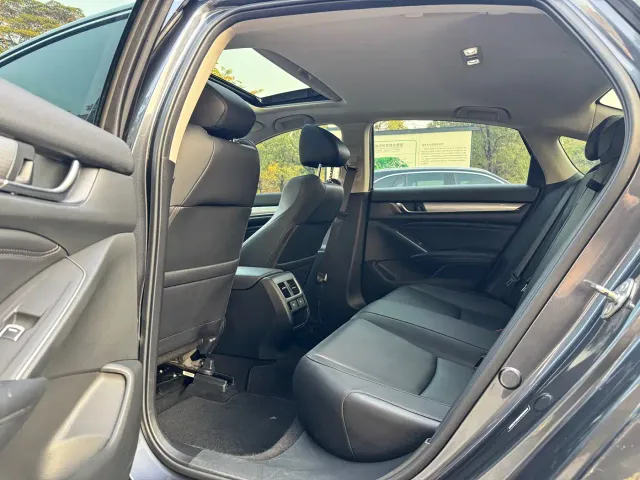 Honda Accord — Фото автомобиля 5