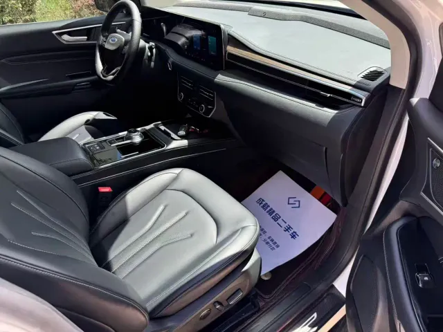 Ford Edge — Фото автомобиля 9