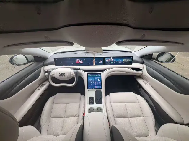 IM Motors L6 — Фото автомобиля 6