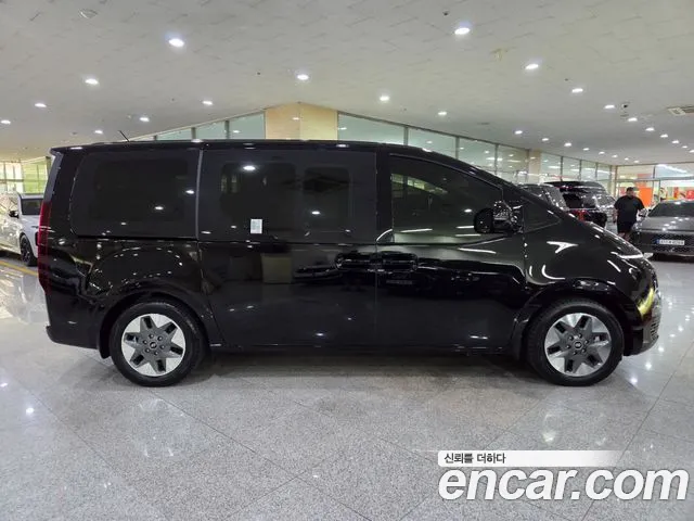 Hyundai Staria Staria L3.5 Tourer 11 мест — Фото автомобиля 5