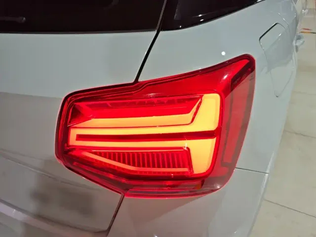 Audi Q2L — Фото автомобиля 7
