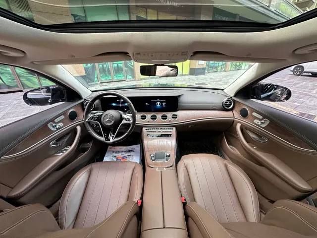 Mercedes-Benz E-Class — Фото автомобиля 9