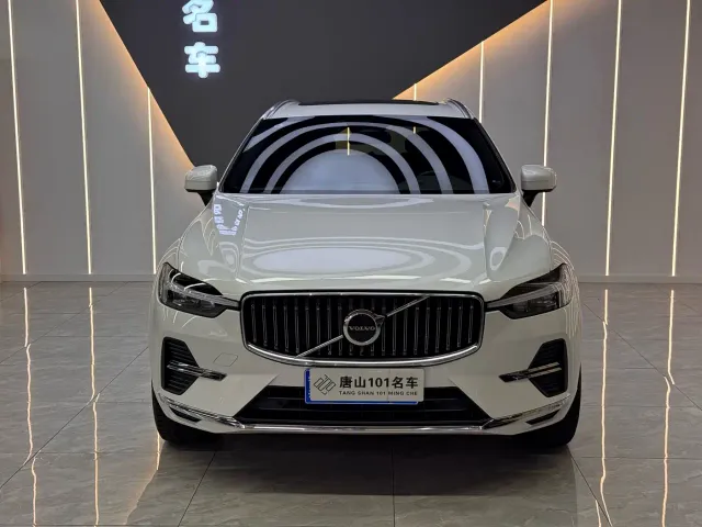 Volvo XC60 — Фото автомобиля 2
