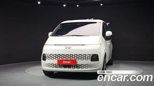 Hyundai Staria Staria 4WD Tourer 9 мест — Фото автомобиля 3