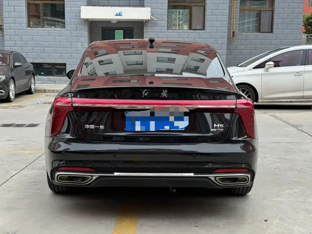 Hongqi H5 — Фото автомобиля 4