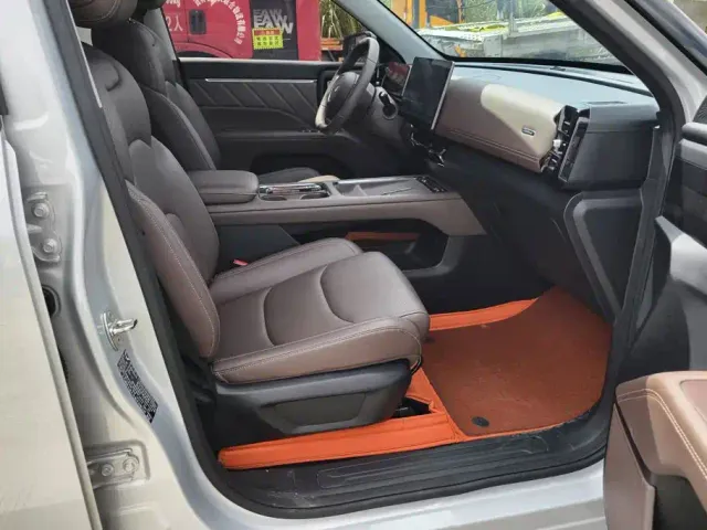 Wuling Starlight 560 — Фото автомобиля 8