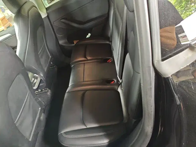 Tesla Model Y — Фото автомобиля 16