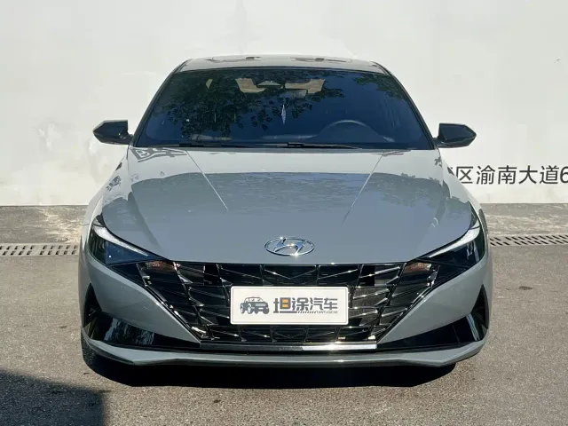 Hyundai Elantra — Фото автомобиля 2