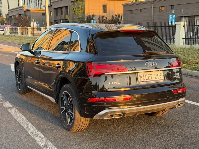 Audi Q5L — Фото автомобиля 7