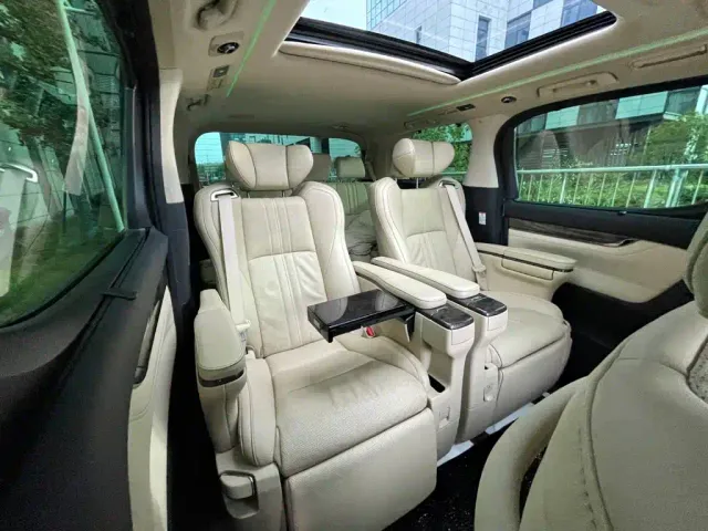 Toyota Vellfire — Фото автомобиля 25