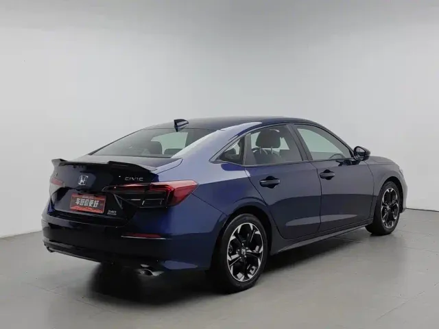 Honda Civic — Фото автомобиля 2