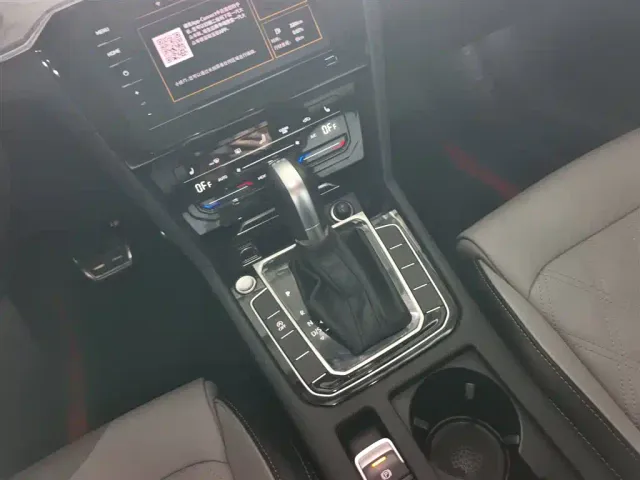 Volkswagen Magotan — Фото автомобиля 9