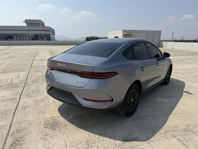 BYD Qin PLUS — Фото автомобиля 4