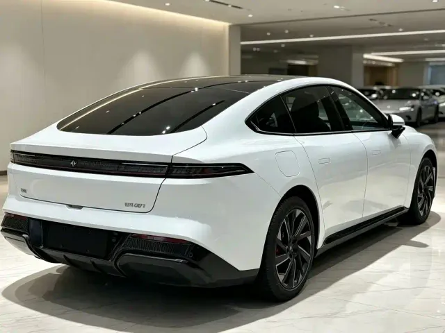 Dongfeng eπ 007 — Фото автомобиля 7