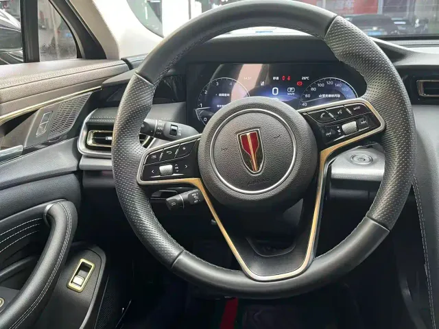 Hongqi H5 — Фото автомобиля 6