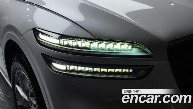 Genesis GV70 — Фото автомобиля 7