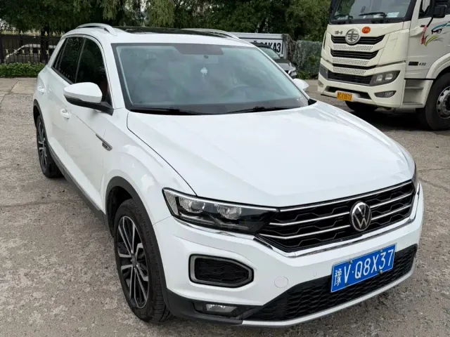 Volkswagen T-Roc — Фото автомобиля 2