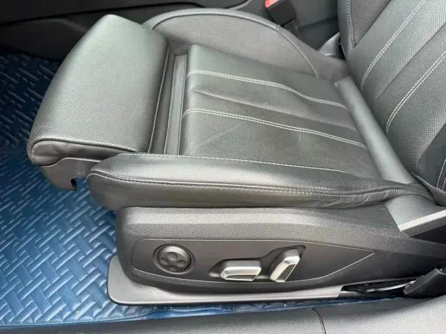 Audi Audi A4L 2023 40 TFSI Luxury Sport — Фото автомобиля 23