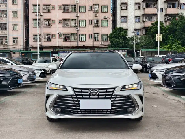 Toyota Avalon — Фото автомобиля 9