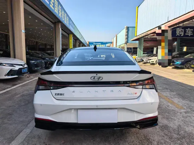 Hyundai Elantra — Фото автомобиля 11