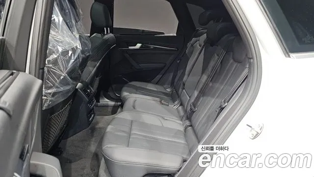 Audi Q5 45 TFSI quattro Premium — Фото автомобиля 11