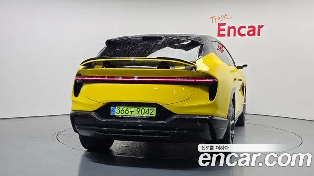 Lotus Eletre — Фото автомобиля 3