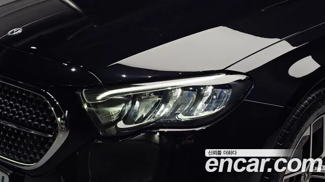 Mercedes-Benz E-Class — Фото автомобиля 22