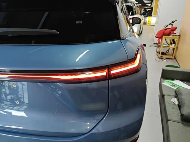 Nio ES7 — Фото автомобиля 7