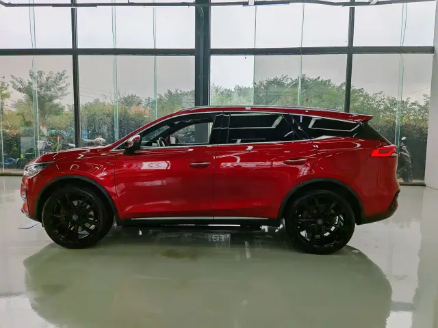 BYD Tang — Фото автомобиля 7
