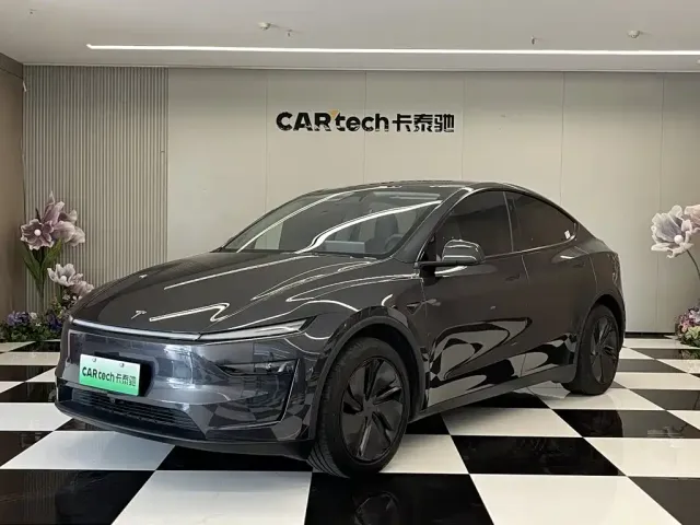 Фотография автомобиля — Tesla Model Y