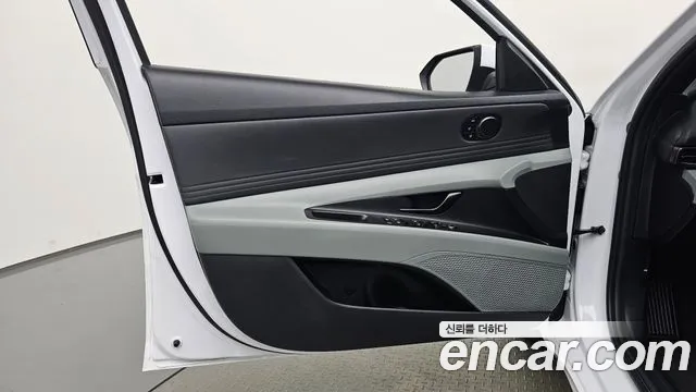 Hyundai Avante CN7 — Фото автомобиля 24