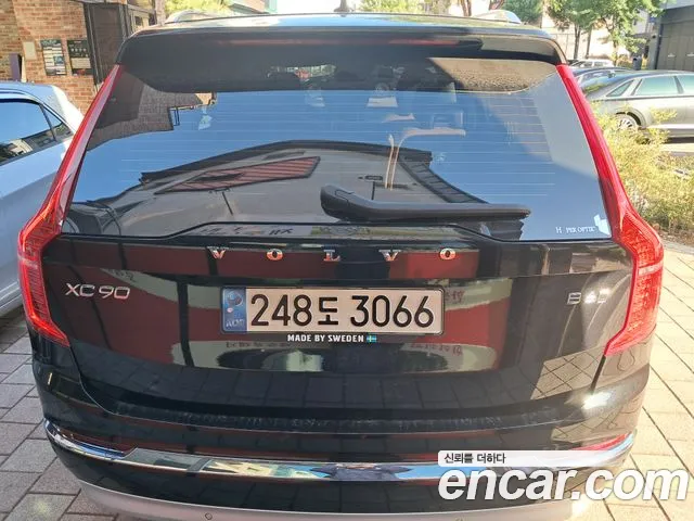 Volvo XC90 — Фото автомобиля 2