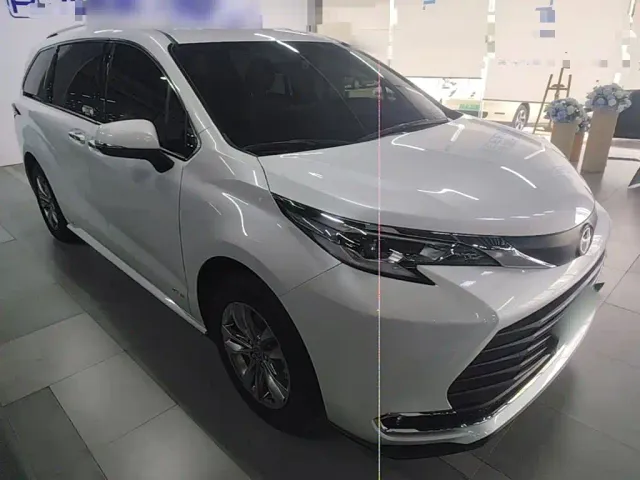 Toyota Sienna — Фото автомобиля 3