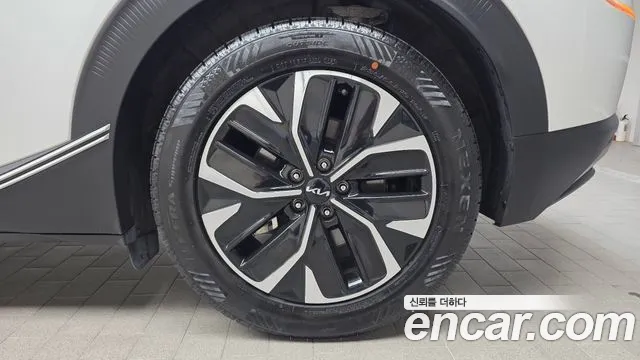 Kia EV6 — Фото автомобиля 5