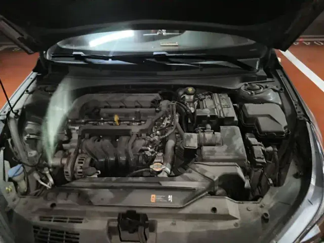 Hyundai Elantra — Фото автомобиля 3