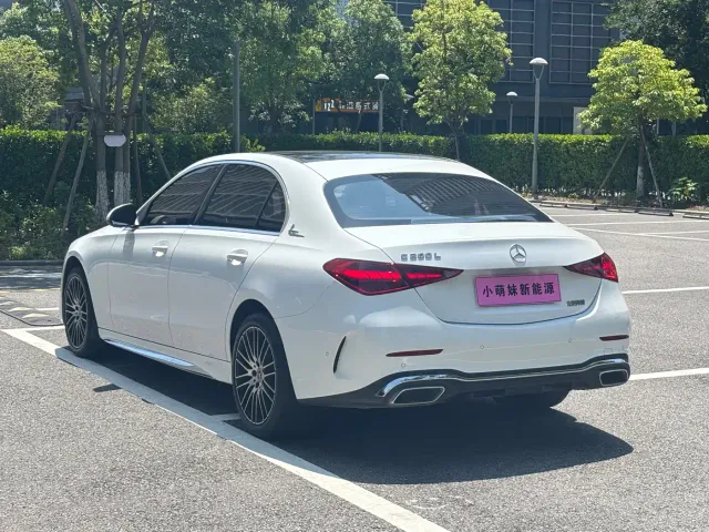 Mercedes-Benz C-Class — Фото автомобиля 23