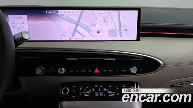 Genesis GV70 — Фото автомобиля 18