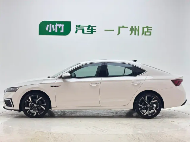 Skoda Octavia — Фото автомобиля 7